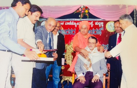 Our Founder Shri Ramanandan Hegde Receives the Vanijya Ratna Award